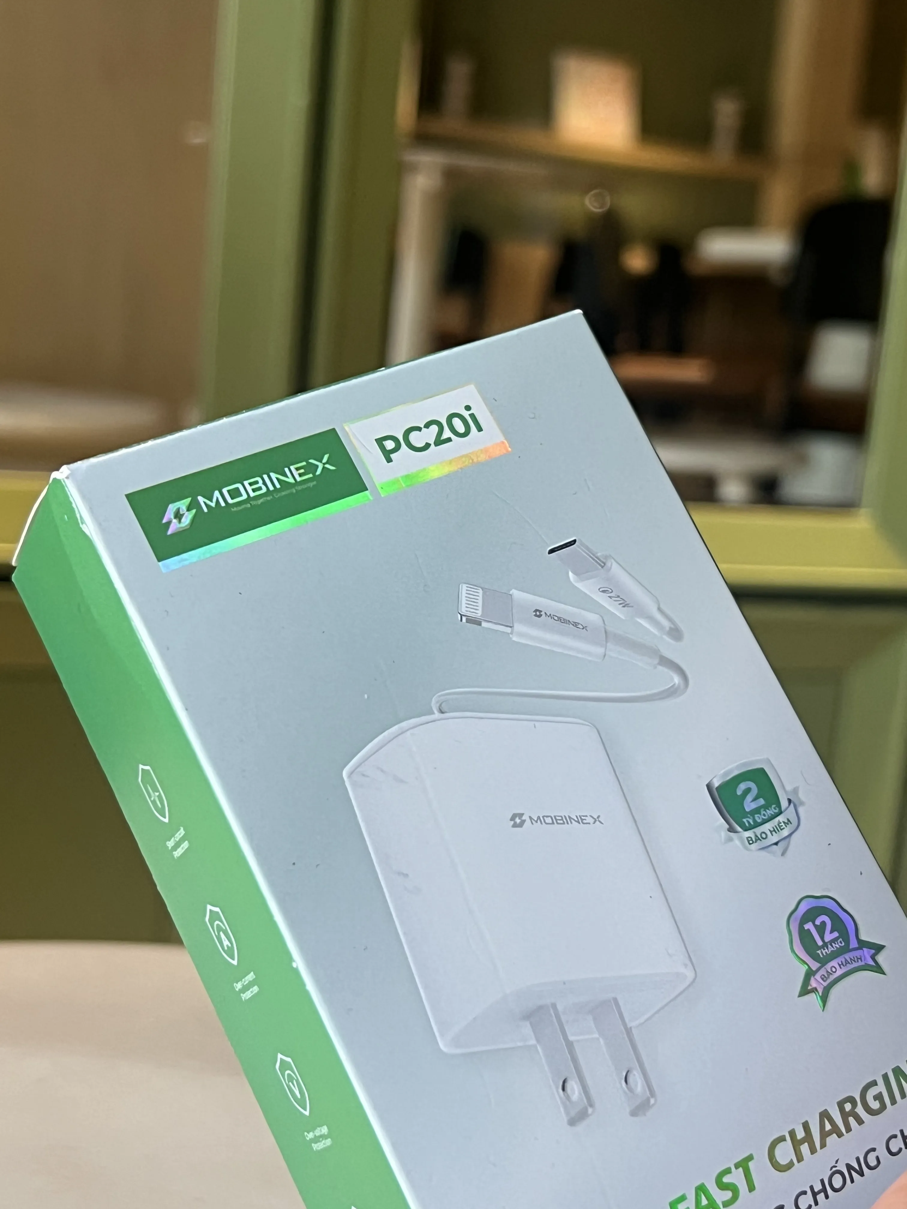 BỘ SẠC MOBINEX PC20i. SẠC NHANH 20W. KÈM CÁP USB-C TO LIGHTNING